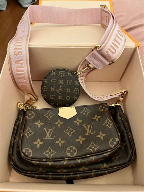 pochette louis vuitton tracolla rosa|Louis Vuitton monogram bag.